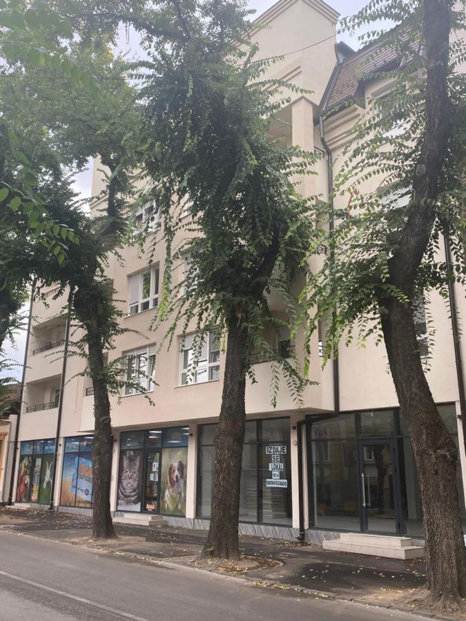 Apartman Mdb Lux Subotica Exteriör bild